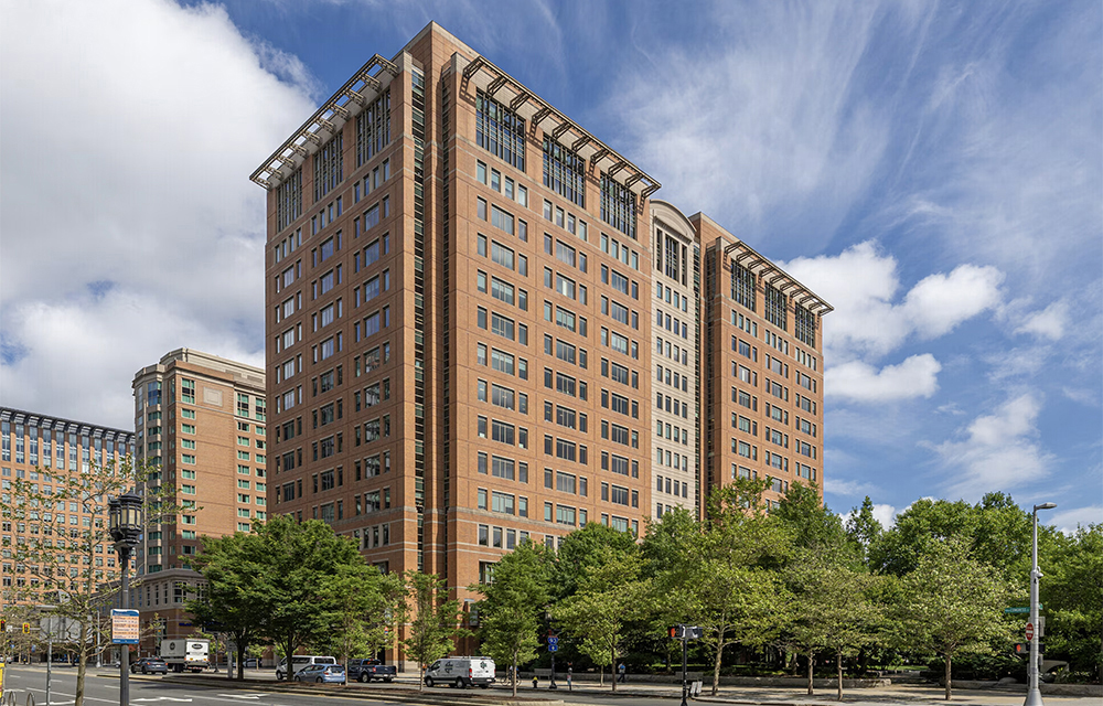 Hunneman arranges 6,982 s/f sublease to Curium Pharma at at 2 Seaport Ln.